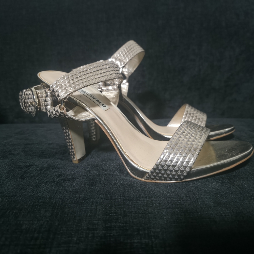 Karl Lagerfeld Silver Textured Heels
